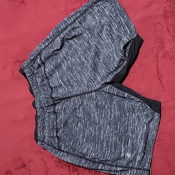 Lululemon athletica Short size S - Picture 2 of 6